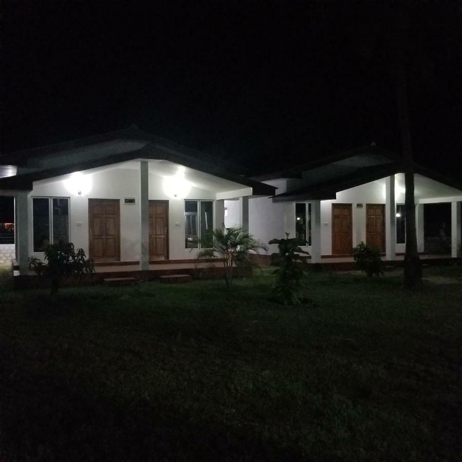 Jeys Place Nilaveli Exterior photo